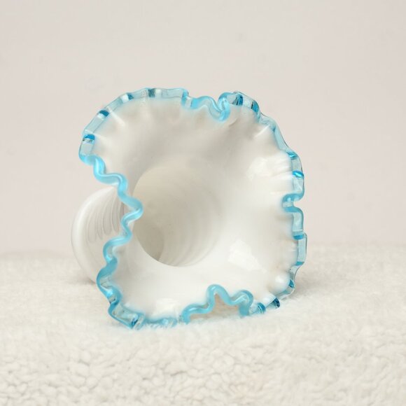 Vintage Fenton Milk Glass Aqua Crest White Ruffled Ribbed Glass Vase EUC - Picture 2 of 6
